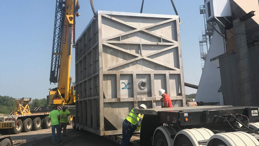 The cargo included items measuring over 16 feet tall and 11 feet wide as well as massive components weighing up to 25 metric tons.